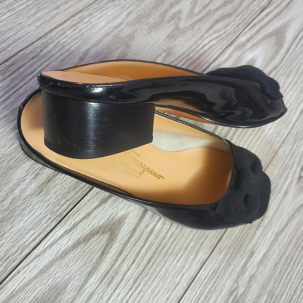 Ferragamo Sandals - Picture 4 of 8